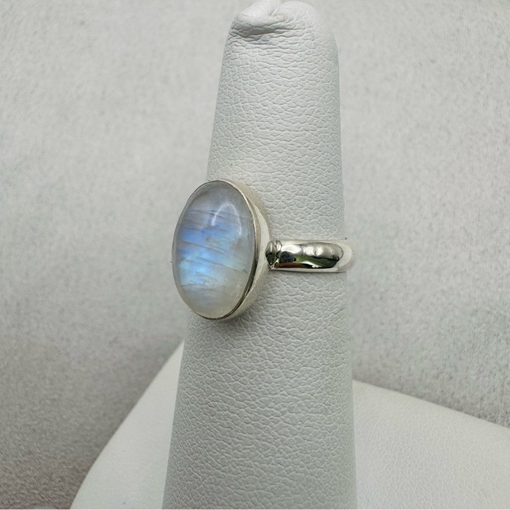 Rainbow Moonstone Sterling Silver Oval Ring - Picture 2 of 5